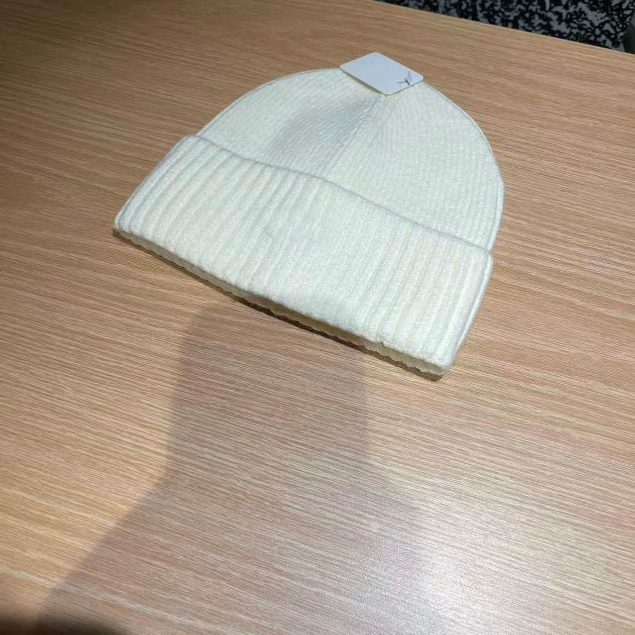 1516# A Unisex Knitted Hat