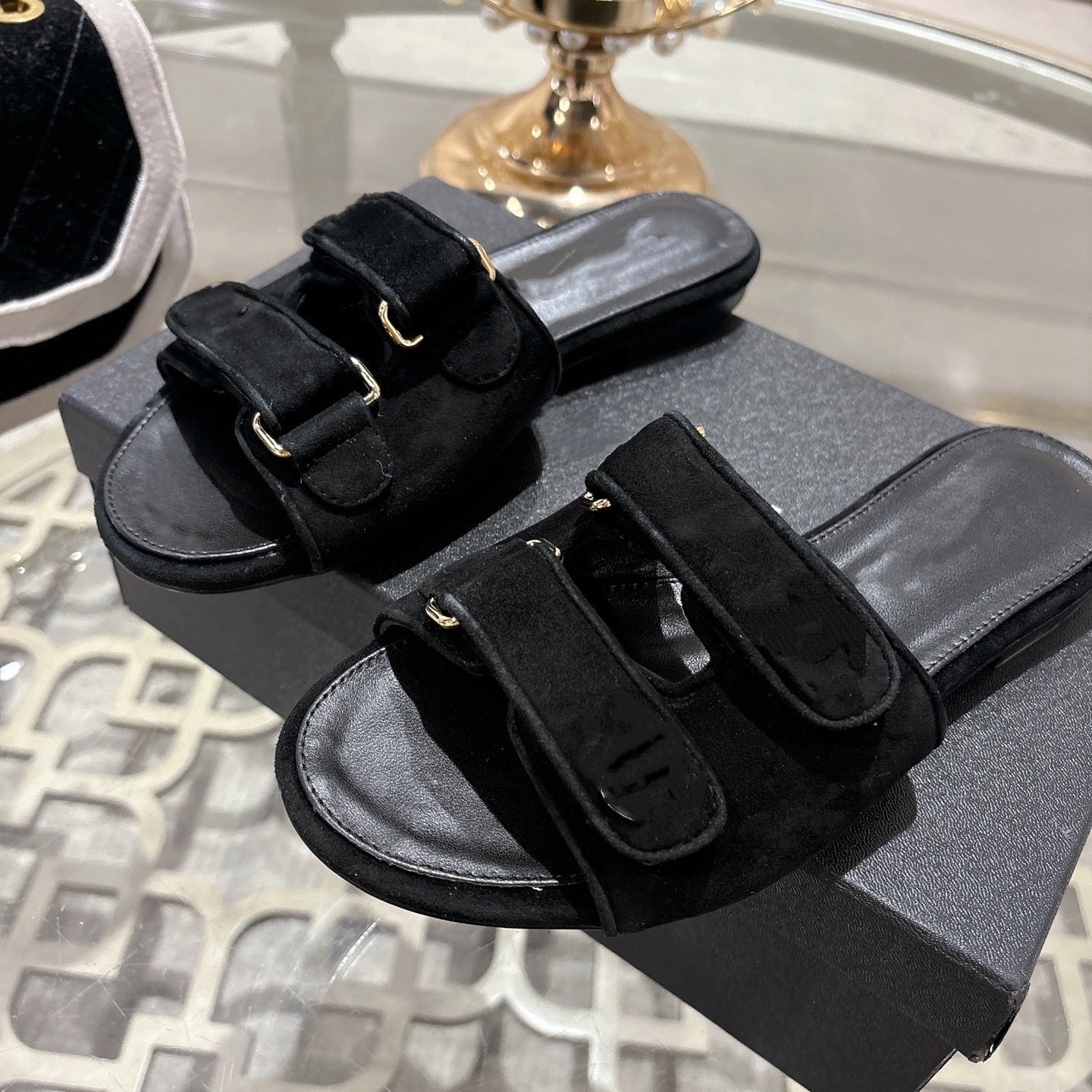 E7071# Sheepskin Slipper