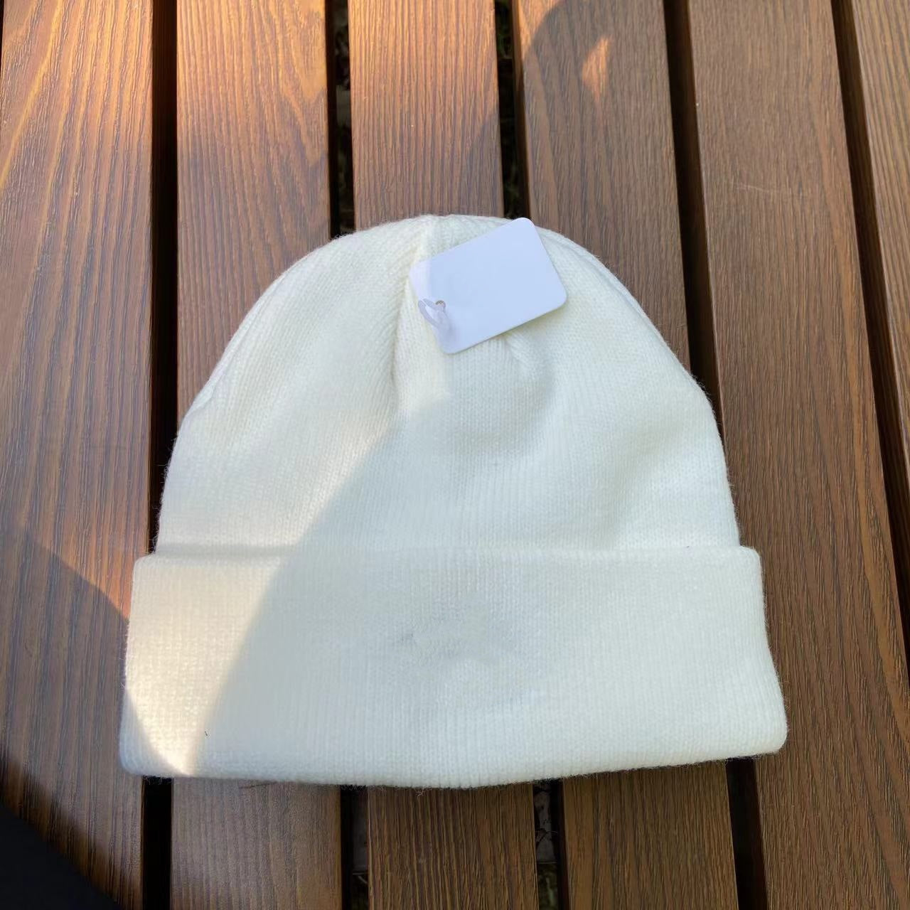 1543# A Unisex Knitted Hat