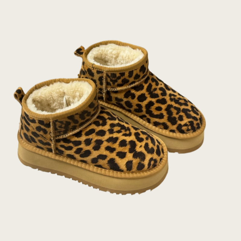 E6542# Sheepskin Boots