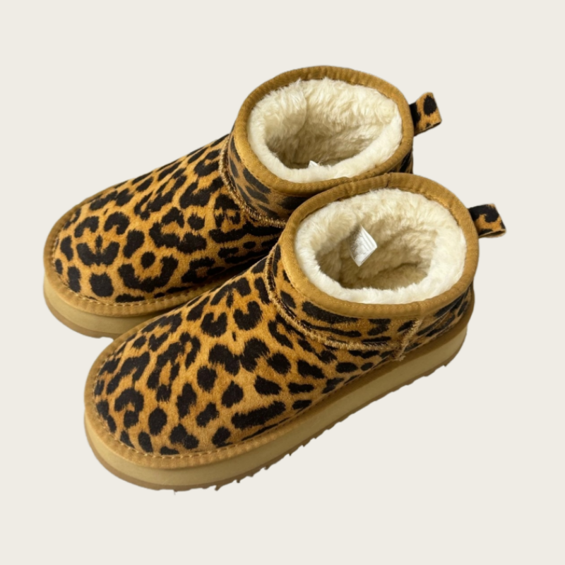 E6542# Sheepskin Boots