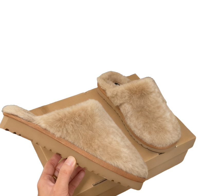 E6637# Lamb Wool Slipper